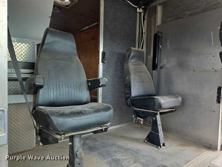 image for item EN8404 2013 Freightliner MT55 delivery truck