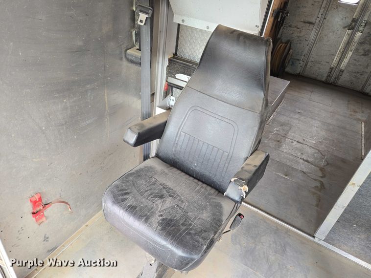 image for item EN8404 2013 Freightliner MT55 delivery truck