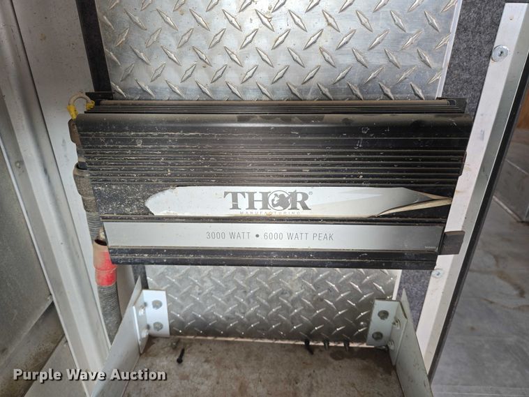 image for item EN8404 2013 Freightliner MT55 delivery truck