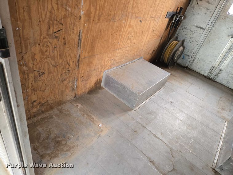 image for item EN8404 2013 Freightliner MT55 delivery truck