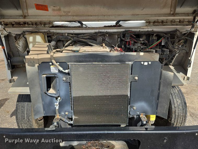 image for item EN8404 2013 Freightliner MT55 delivery truck