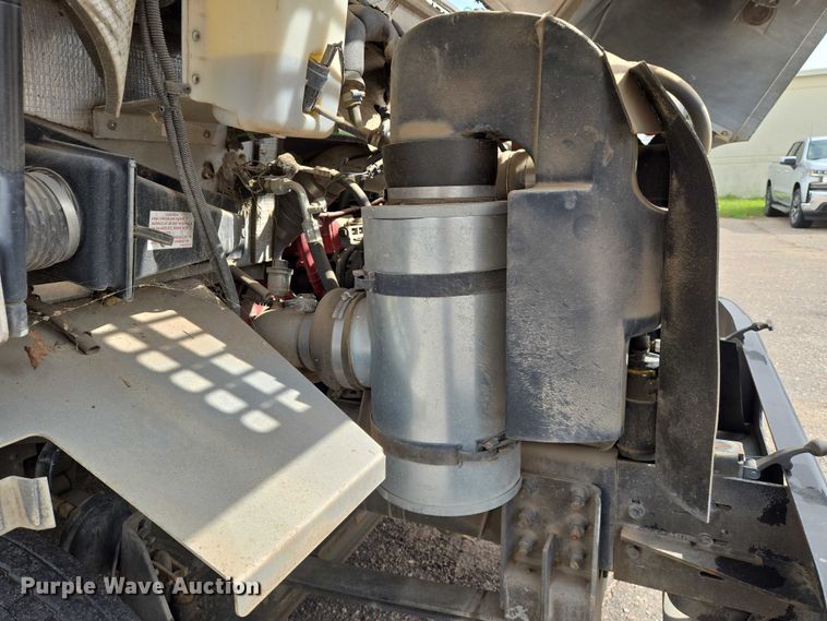 image for item EN8404 2013 Freightliner MT55 delivery truck