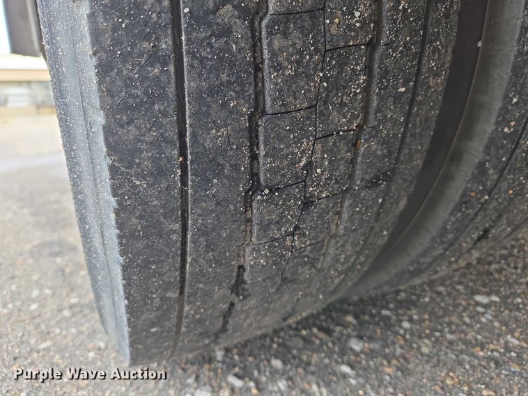 image for item EN8404 2013 Freightliner MT55 delivery truck