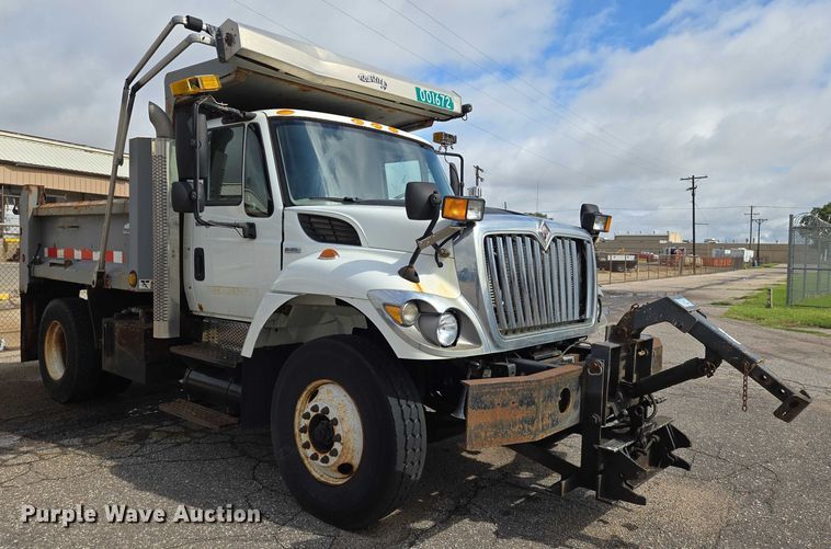 image for item EN8405 2008 International WorkStar 7400 dump truck