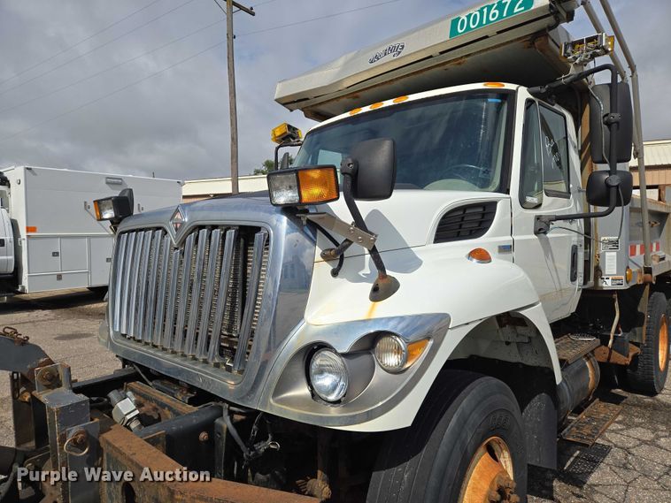 image for item EN8405 2008 International WorkStar 7400 dump truck
