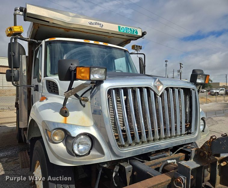 image for item EN8405 2008 International WorkStar 7400 dump truck