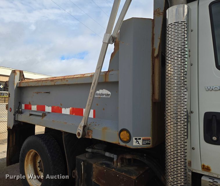 image for item EN8405 2008 International WorkStar 7400 dump truck