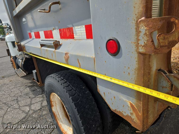 image for item EN8405 2008 International WorkStar 7400 dump truck