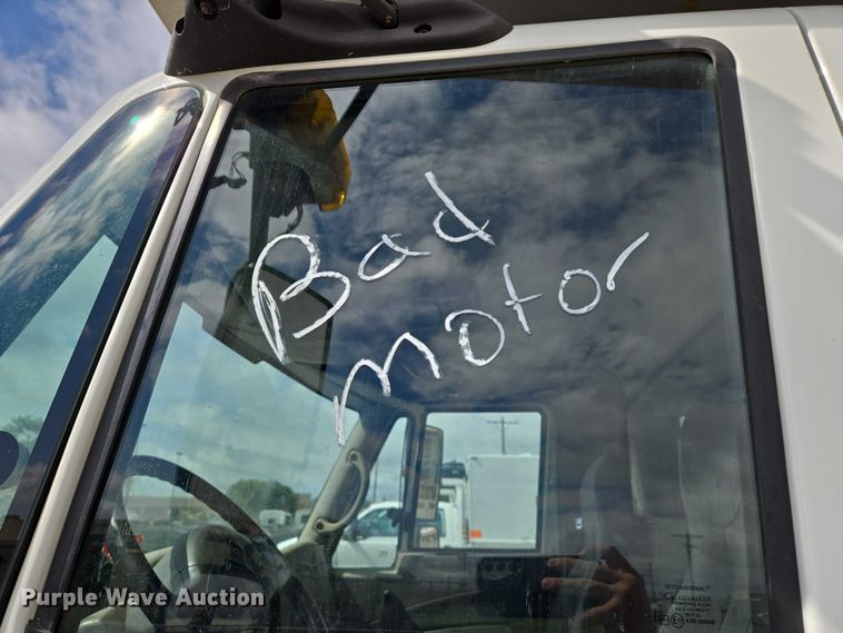 image for item EN8405 2008 International WorkStar 7400 dump truck