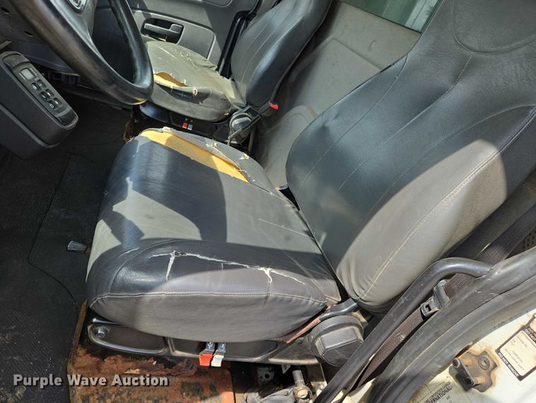 image for item EN8405 2008 International WorkStar 7400 dump truck