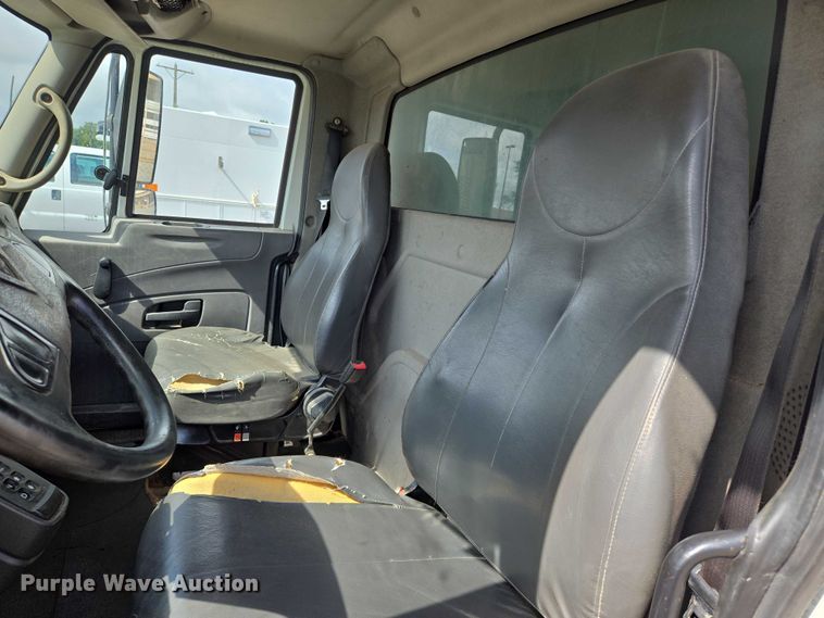 image for item EN8405 2008 International WorkStar 7400 dump truck