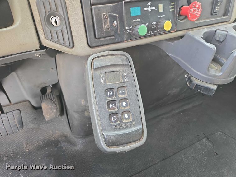image for item EN8405 2008 International WorkStar 7400 dump truck