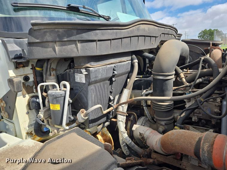 image for item EN8405 2008 International WorkStar 7400 dump truck