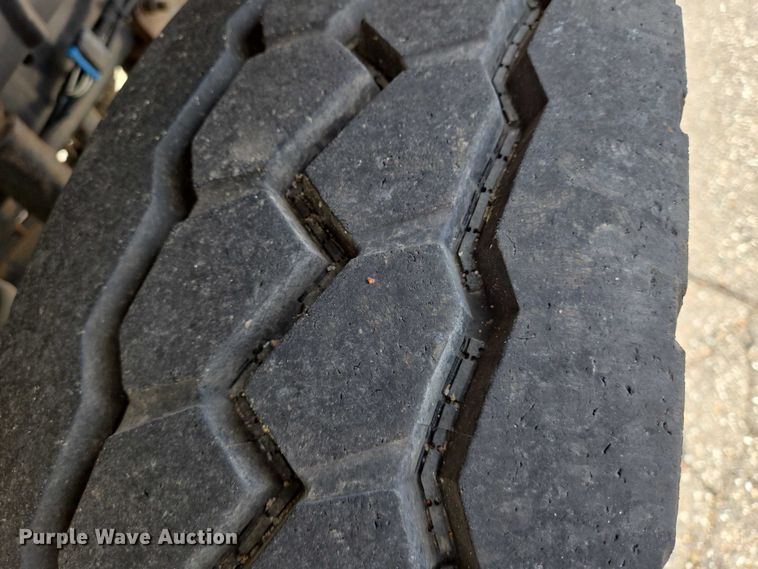 image for item EN8405 2008 International WorkStar 7400 dump truck