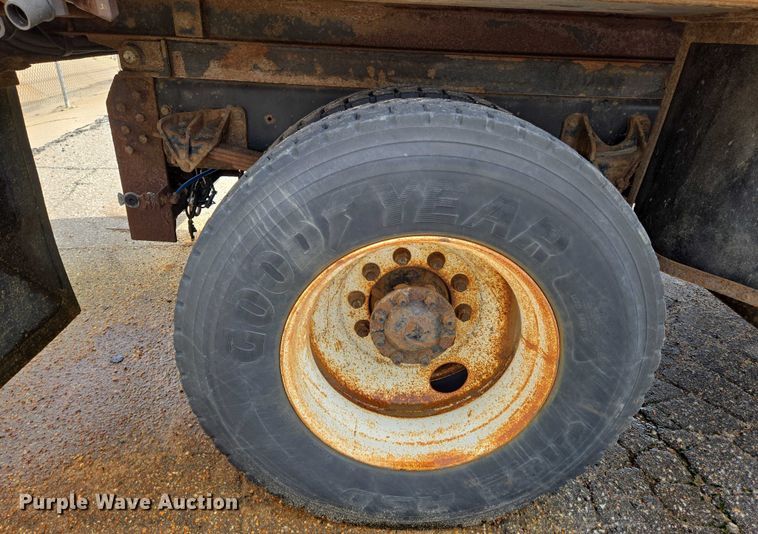 image for item EN8405 2008 International WorkStar 7400 dump truck