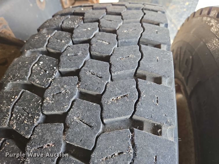 image for item EN8405 2008 International WorkStar 7400 dump truck