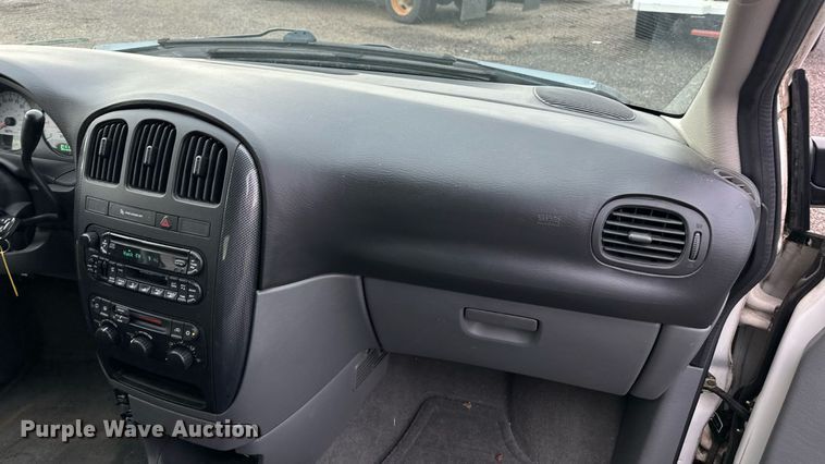 image for item EN8406 2007 Dodge Grand Caravan van