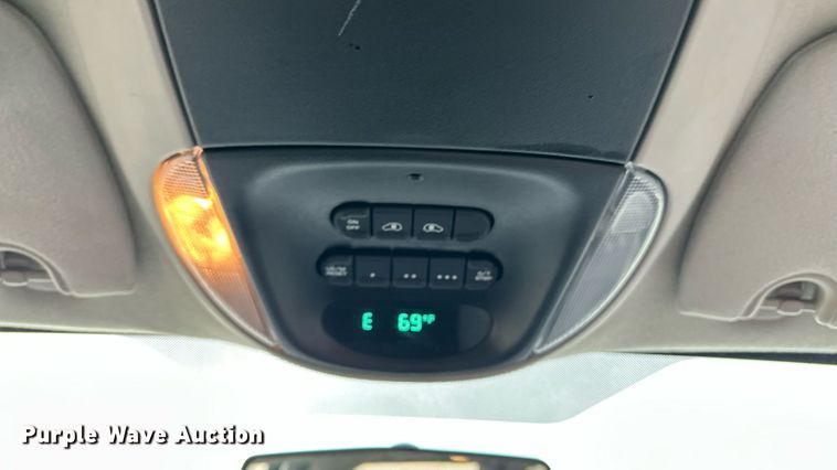 image for item EN8406 2007 Dodge Grand Caravan van