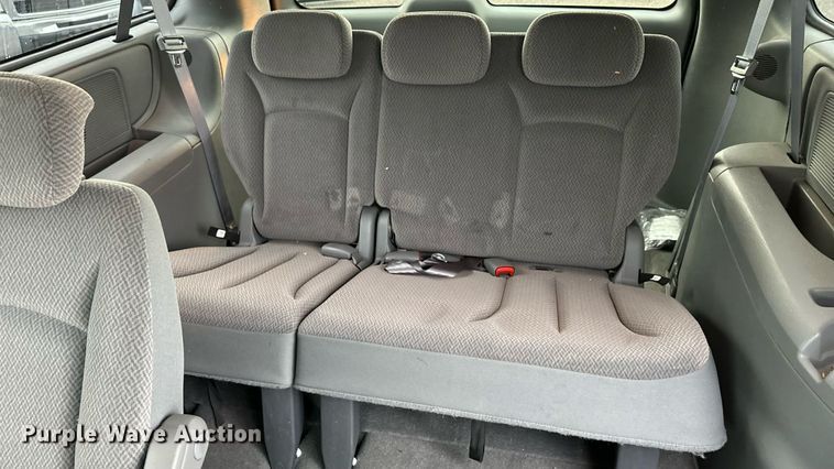 image for item EN8406 2007 Dodge Grand Caravan van