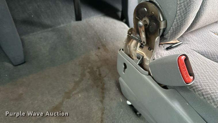 image for item EN8406 2007 Dodge Grand Caravan van