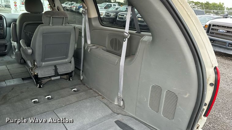 image for item EN8406 2007 Dodge Grand Caravan van