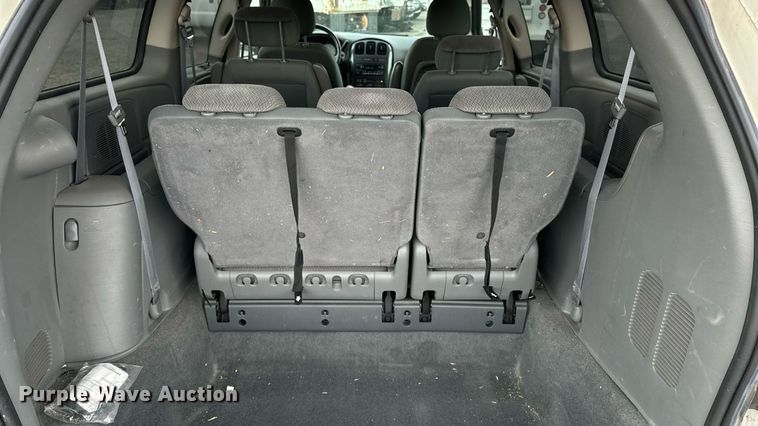 image for item EN8406 2007 Dodge Grand Caravan van