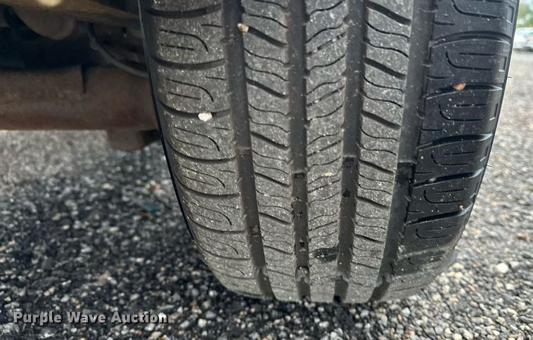 image for item EN8406 2007 Dodge Grand Caravan van