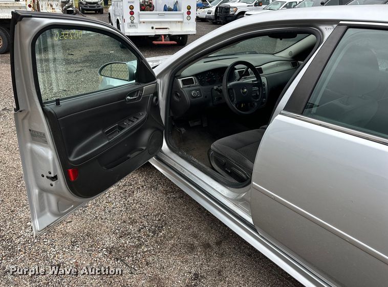 image for item EN8407 2013 Chevrolet Impala Police Cruiser   