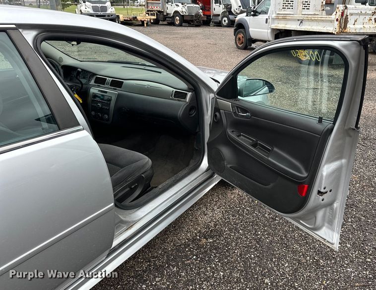 image for item EN8407 2013 Chevrolet Impala Police Cruiser   