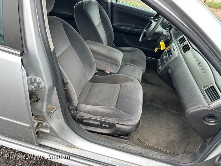 image for item EN8407 2013 Chevrolet Impala Police Cruiser   