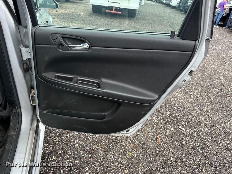 image for item EN8407 2013 Chevrolet Impala Police Cruiser   