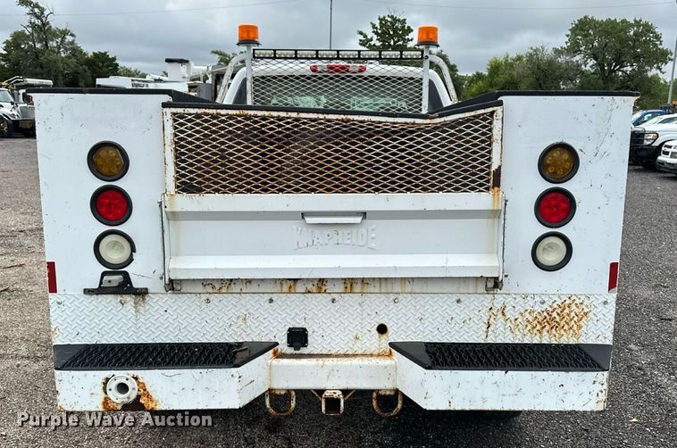 image for item EN8409 2010 Chevrolet Silverado 2500HD utility bed pickup truck