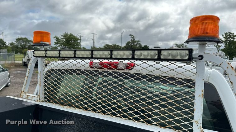 image for item EN8409 2010 Chevrolet Silverado 2500HD utility bed pickup truck