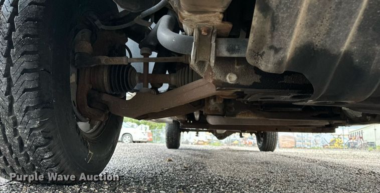 image for item EN8409 2010 Chevrolet Silverado 2500HD utility bed pickup truck