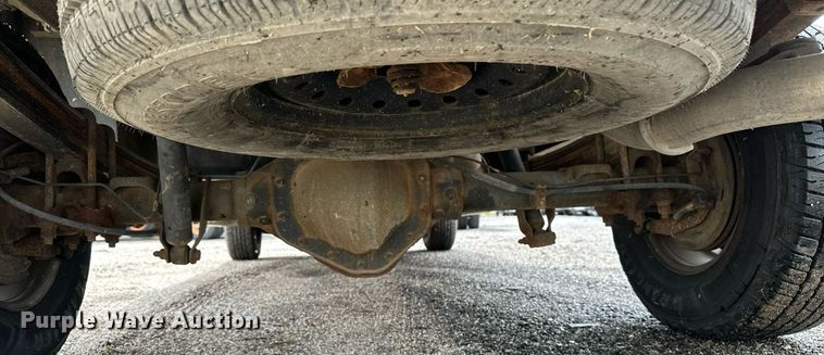 image for item EN8409 2010 Chevrolet Silverado 2500HD utility bed pickup truck