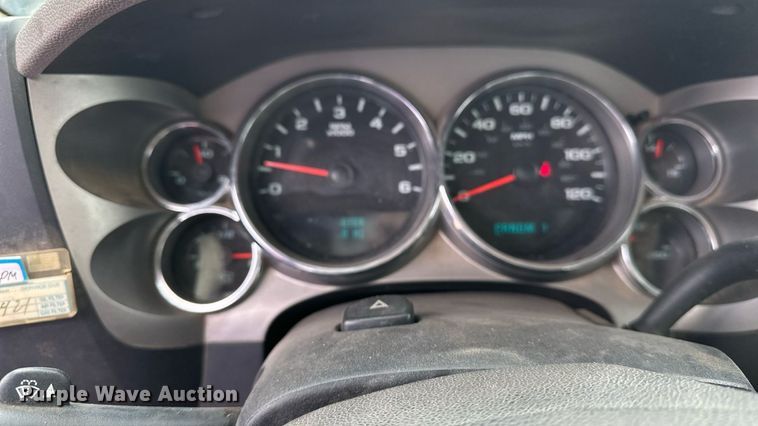 image for item EN8409 2010 Chevrolet Silverado 2500HD utility bed pickup truck