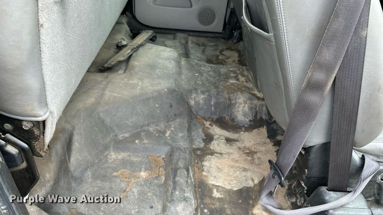 image for item EN8409 2010 Chevrolet Silverado 2500HD utility bed pickup truck