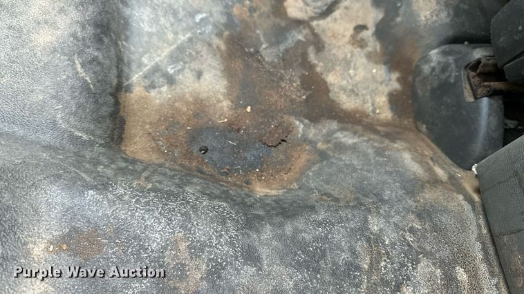 image for item EN8409 2010 Chevrolet Silverado 2500HD utility bed pickup truck