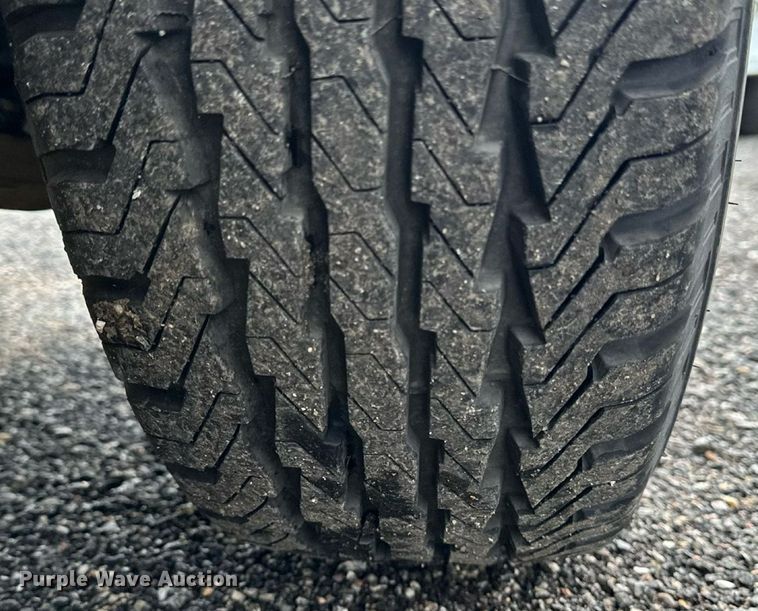 image for item EN8409 2010 Chevrolet Silverado 2500HD utility bed pickup truck