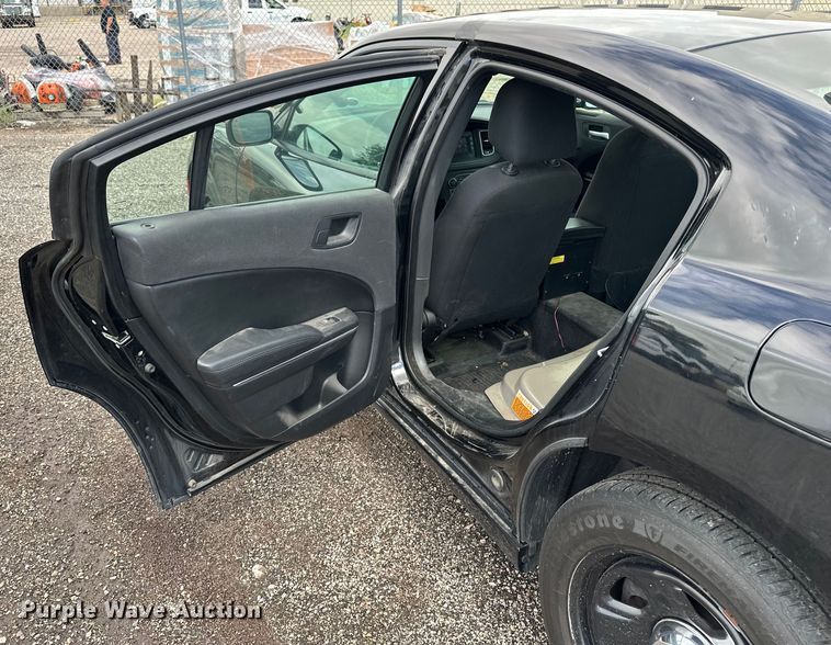 image for item EN8412 2017 Dodge Charger Police 