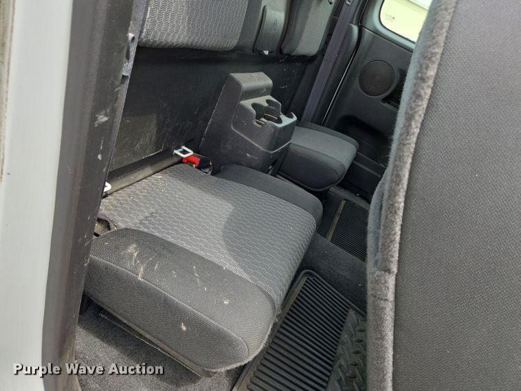 image for item EN8416 2010 Chevrolet Colorado Ext. Cab pickup truck