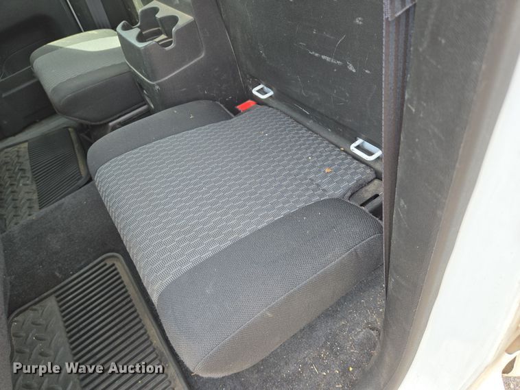 image for item EN8416 2010 Chevrolet Colorado Ext. Cab pickup truck