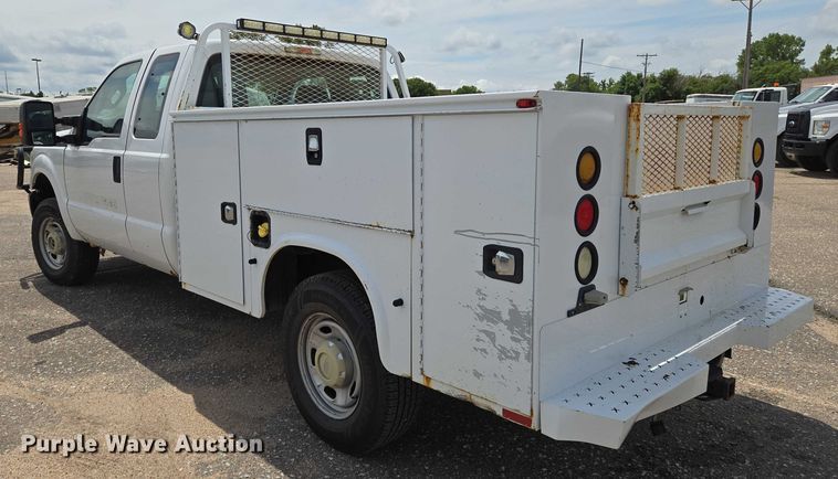 image for item EN8417 2014 Ford F250 Super Duty SuperCab utility bed pickup truck