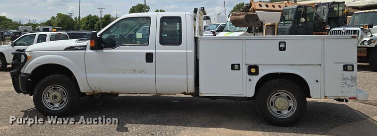 image for item EN8417 2014 Ford F250 Super Duty SuperCab utility bed pickup truck