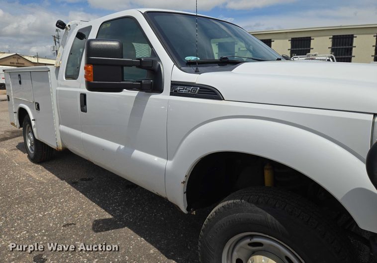 image for item EN8417 2014 Ford F250 Super Duty SuperCab utility bed pickup truck