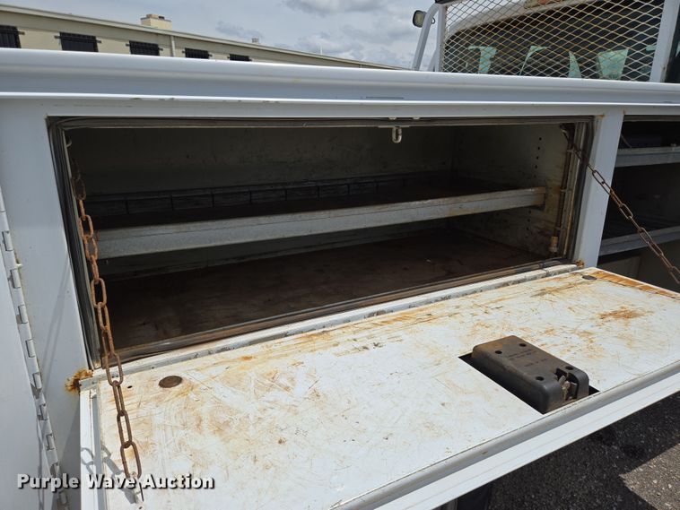 image for item EN8417 2014 Ford F250 Super Duty SuperCab utility bed pickup truck