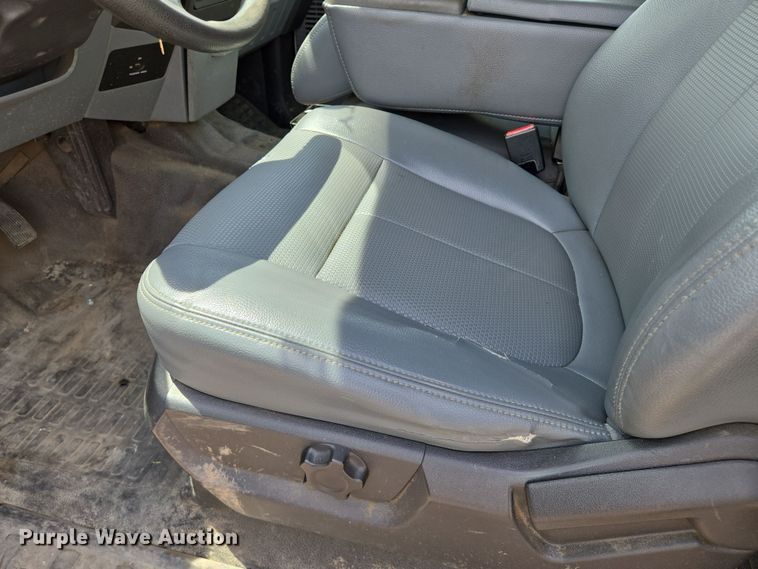 image for item EN8417 2014 Ford F250 Super Duty SuperCab utility bed pickup truck