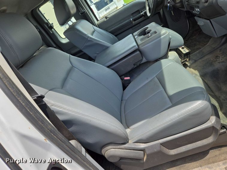 image for item EN8417 2014 Ford F250 Super Duty SuperCab utility bed pickup truck