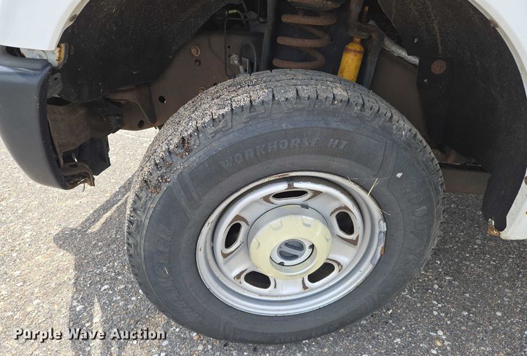 image for item EN8417 2014 Ford F250 Super Duty SuperCab utility bed pickup truck