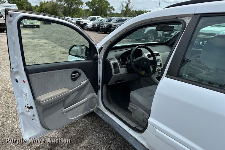 image for item EN8418 2005 Chevrolet Equinox SUV